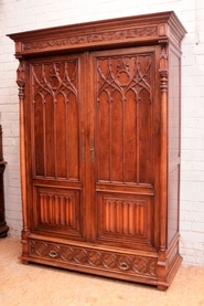 Xalnut gothic style 2 door armoire