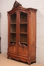 Louis XV style Bookcase in Walnut, France 19th century