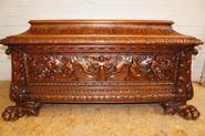 EXCEPTIONAL SOLID WALNUT RENAISSANCE TRUNK 19TH  CENTURY 2