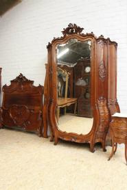 3pc walnut bombay Louis XV bedroom signed by MERCIER Paris 19th century