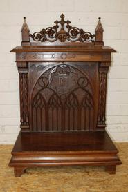 Walnut gothic prayer bench 19th century