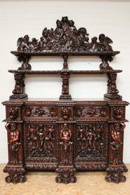 Walnut Italian monumental Renaissance Vaisselier 19th century