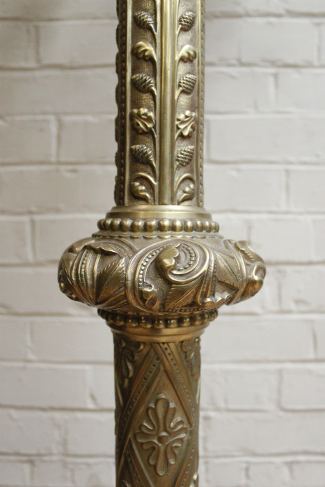 Gothic style candelabra in Bronze, France 19th century - Miscellaneous -  Houtroos