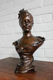 Bronze statue signed Eugene Marioton