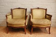 Best quality pair of walnut Louis XV bergeres 19th century