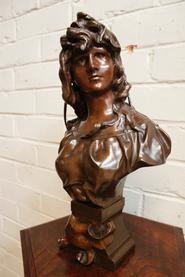 Bronze statue signed by A.NELSON subject : LA GARDEUSE D'OIES