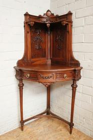 Walnut Louis XVI bombay corner cabinet 19th century