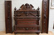 Nice quality oak hunt bed 19th century