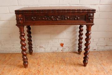 Oak hunt game table 19th century.