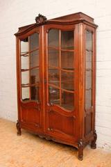 Walnut, Louis XV display cabinet 19th century.