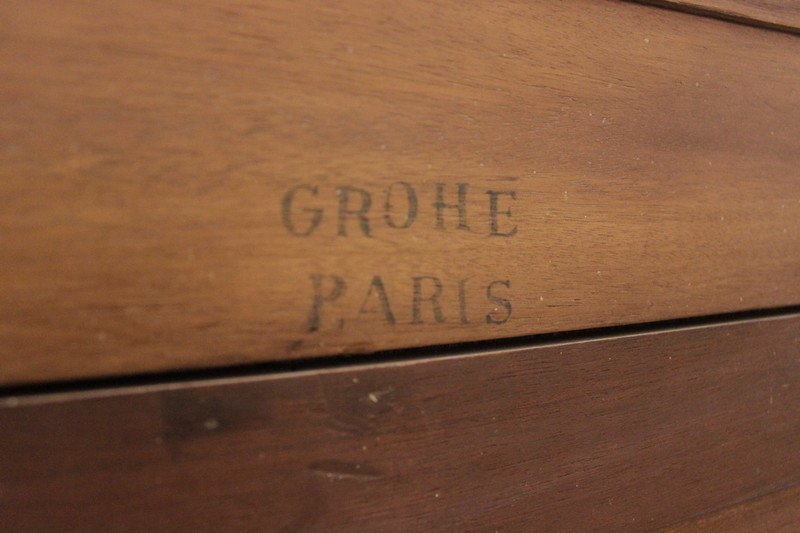Display cabinet signed GROHE PAIRS