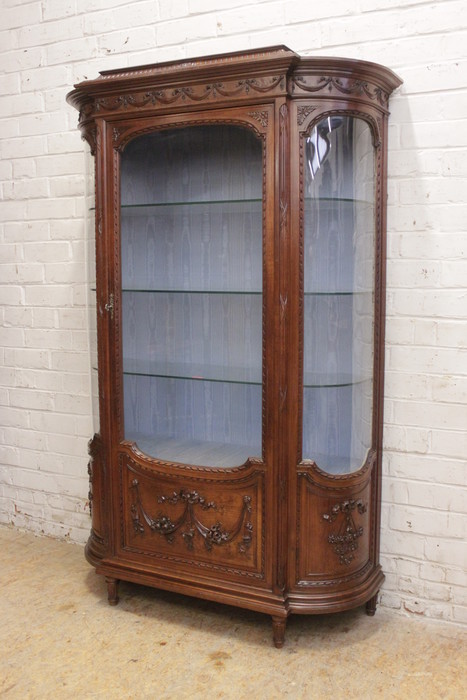 Eexceptional rounded Louis XVI display cabinet by BELLANGER PARIS