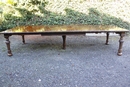 style Table and chairs in Walnut, English 19th century