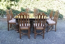 style Table and chairs in Walnut, English 19th century