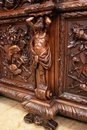 Renaissance style Cabinet in Walnut, italie 19th century