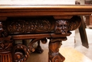 Renaissance style Table in Walnut, France 19th century