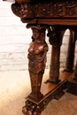 Renaissance style Table in Walnut, France 19th century