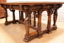 Renaissance style Table in Walnut, France 19th century