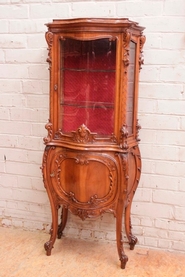 Exceptional Louis XV bombe  display cabinet in walnut