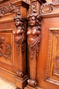 Renaissance style Beds in Walnut, italie 19th century