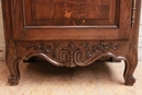 Provencial style Display cabinet in Oak, France 1920