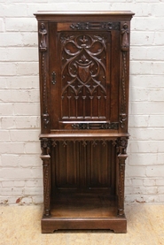 Gothic credenza in walnut