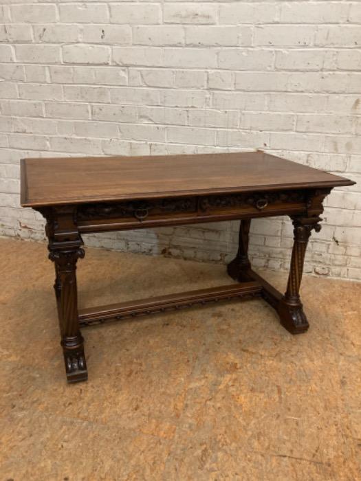 Gothic desk table in walnut