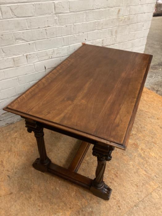 Gothic desk table in walnut