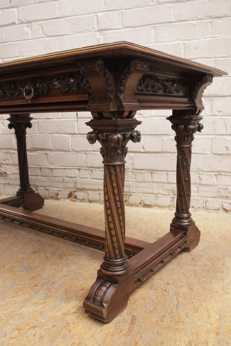 Gothic desk table in walnut