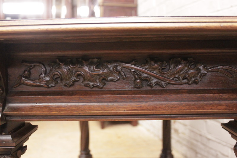 Gothic desk table in walnut