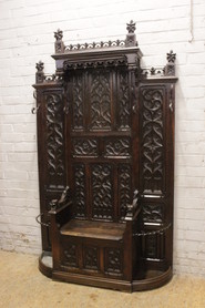 Gothic Hall bench/hall tree in oak