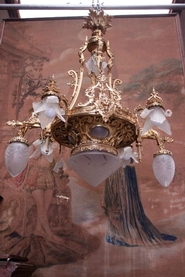 Gothic renaissance Chandelier in gilt bronze