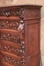 Hunt style Chest of drawers in Oak, France 19th century