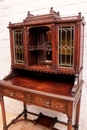 Renaissance style Desk in Walnut, France 19th century