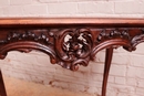 Louis XV style Center table in Walnut, France 19th century