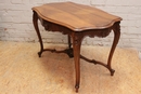 Louis XV style Center table in Walnut, France 19th century