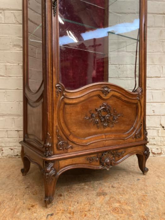 Louis XV display cabinet in walnut