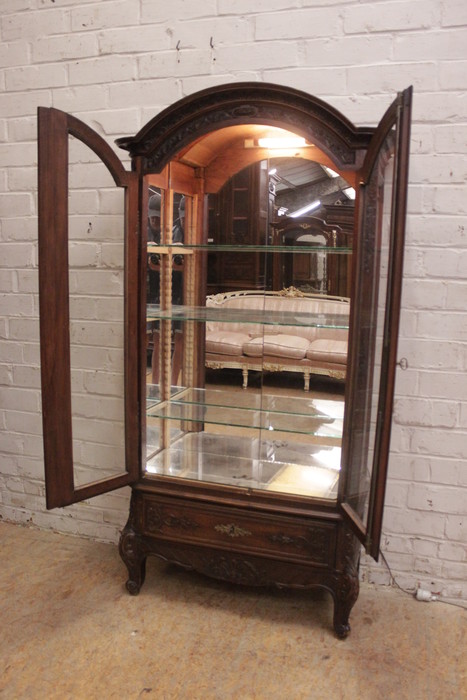 Louis XV display cabinet in walnut