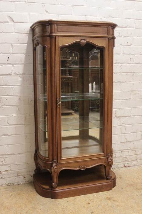 Louis XV Display cabinet in walnut signed Jeanselme Paris