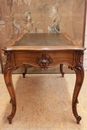 Louis XV style Desk in Walnut, France 19th century