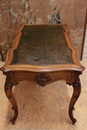 Louis XV style Desk in Walnut, France 19th century