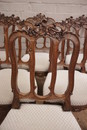 Louis XV style Table and chairs in Oak, Belgium 19th century