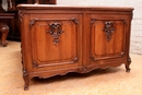 Louis XV style Desk in Walnut, France 19th century