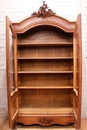 Louis XV style Bookcase in Walnut, France 19th century
