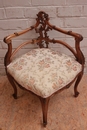 Louis XV style Corner chair in Walnut, France 19th century