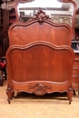 Louis XV style Twin beds in Walnut, Belgium 19th century