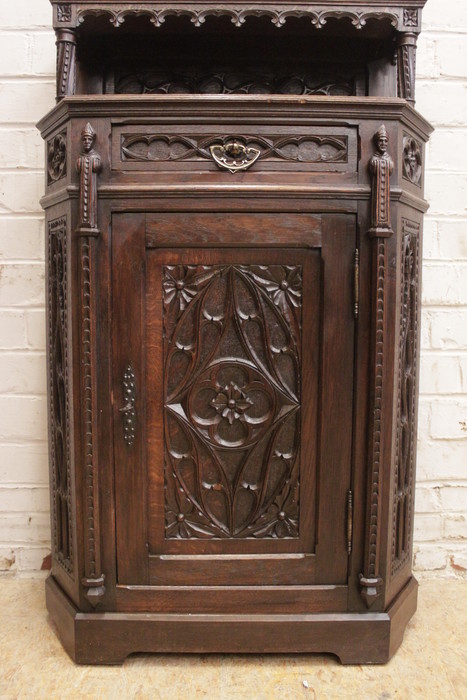 Louis XVI cabinet with drawers and fine bronze