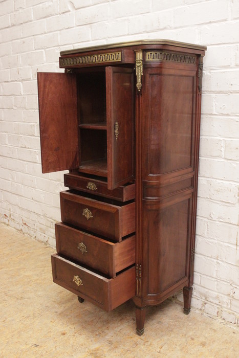 Louis XVI cabinet with drawers and fine bronze