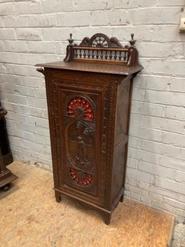 Narrow Breton cabinet in oak