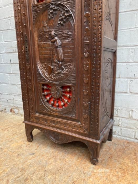 Narrow Breton cabinet in oak